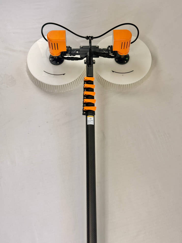 XYZ Carbon Pole